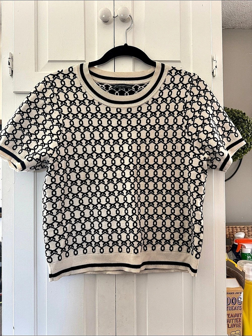 Adrianna Papell Geometric Short Sleeve Top in Cream & Black Like New